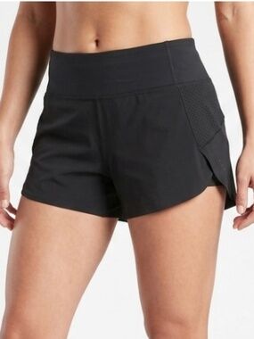 Athleta Run With It 3.5" Shorts XS Black Zipper Pocket Jogging Gym Bike Comfort
